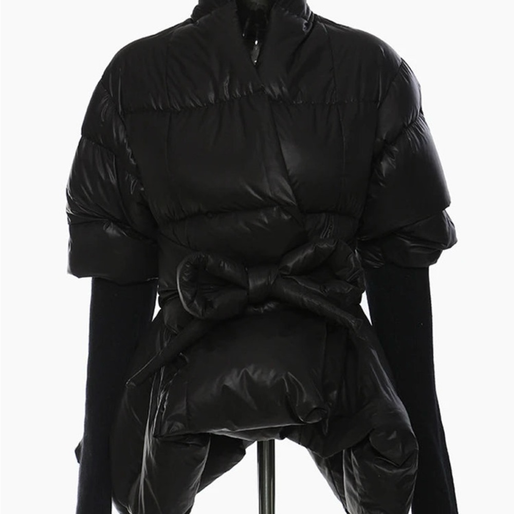 Akira Women's Black Puffer Jacket